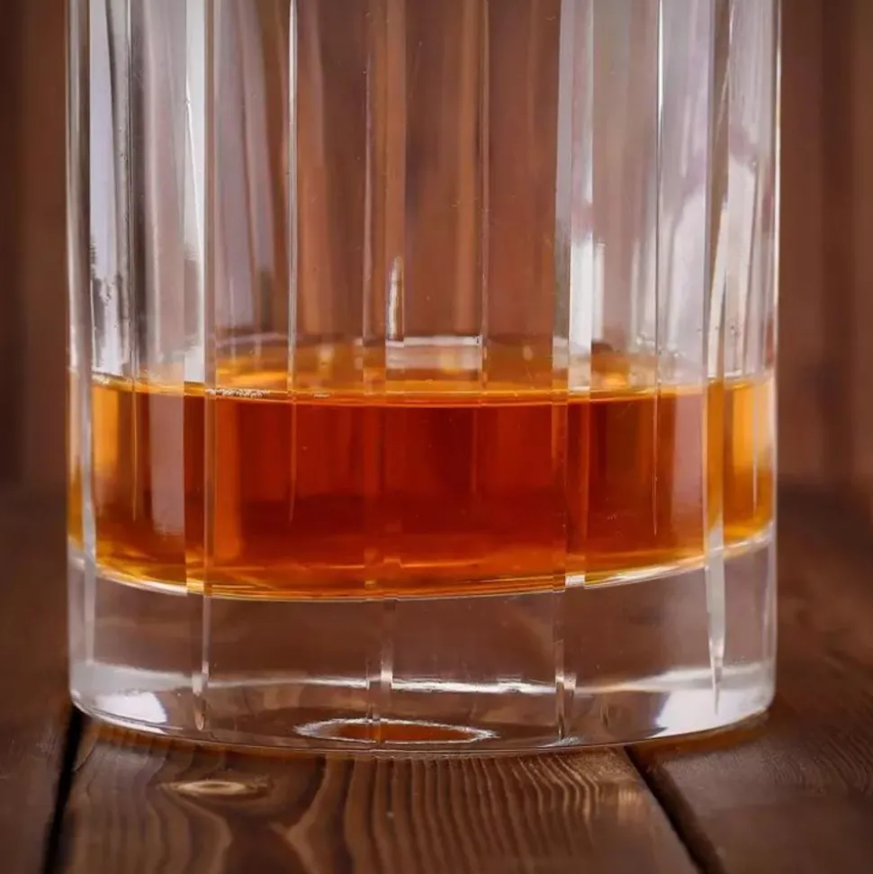 China Decanters & Pitchers*Linea Decanter